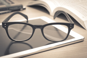 你适合浓妆还是淡妆 选对妆容才能站稳c位