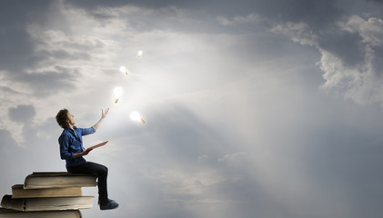 李焕英是贾玲的母亲吗？